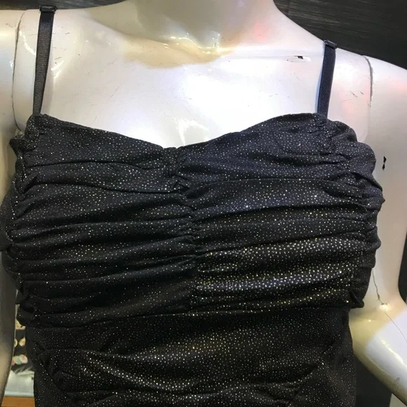 Ruched body con Dress-New✨ - Picture 6 of 8